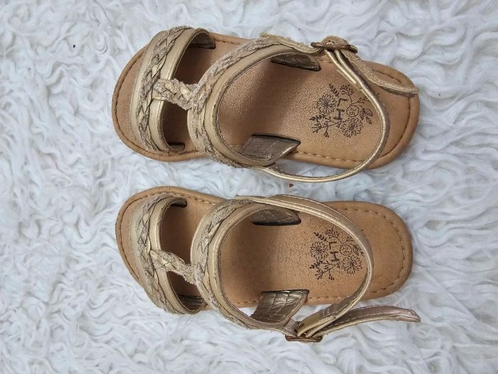 Sandales dorées taille 26 - photo numéro 3