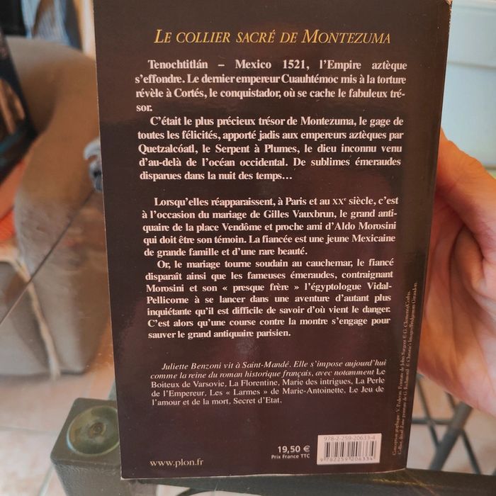 Le collier sacré de Montezuma de Juliette Benzoni - photo numéro 2