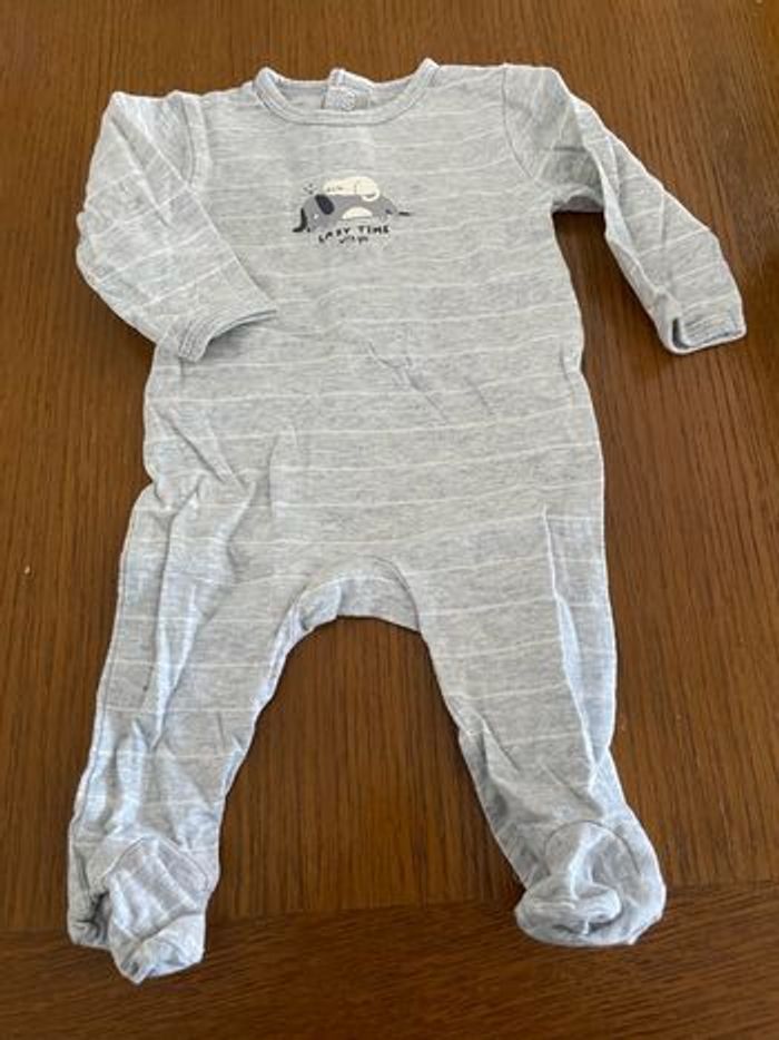Lot pyjama. Bébé - photo numéro 2