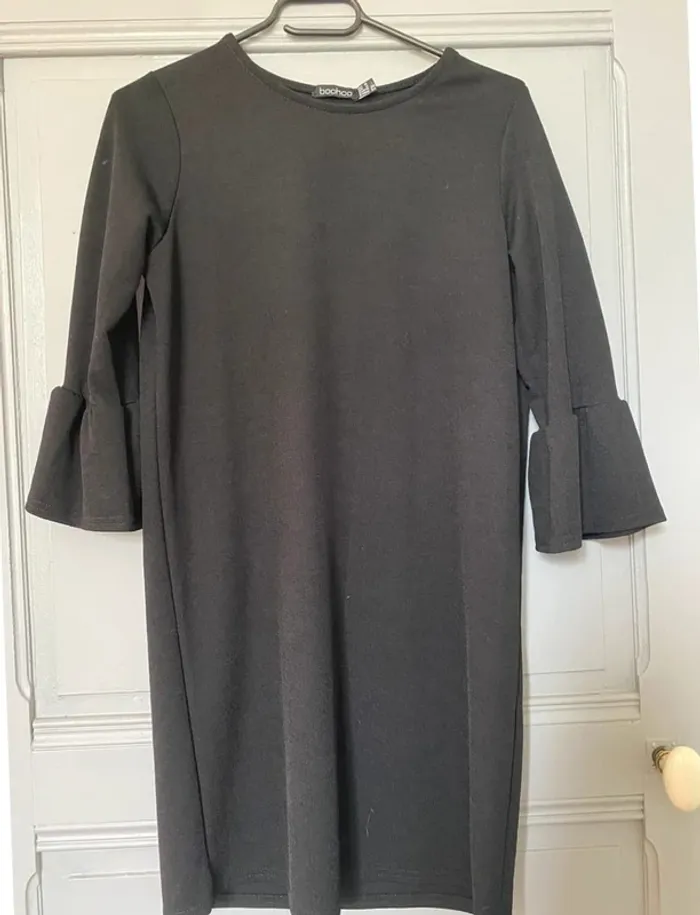 Petite robe noire Boohoo T36 👗