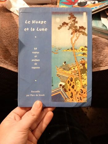 Livre le nuage et la lune