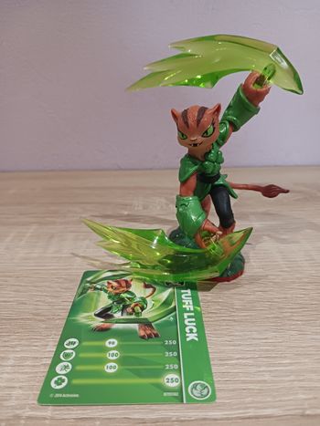 Figurine Skylanders Trap Team Tuff Luck