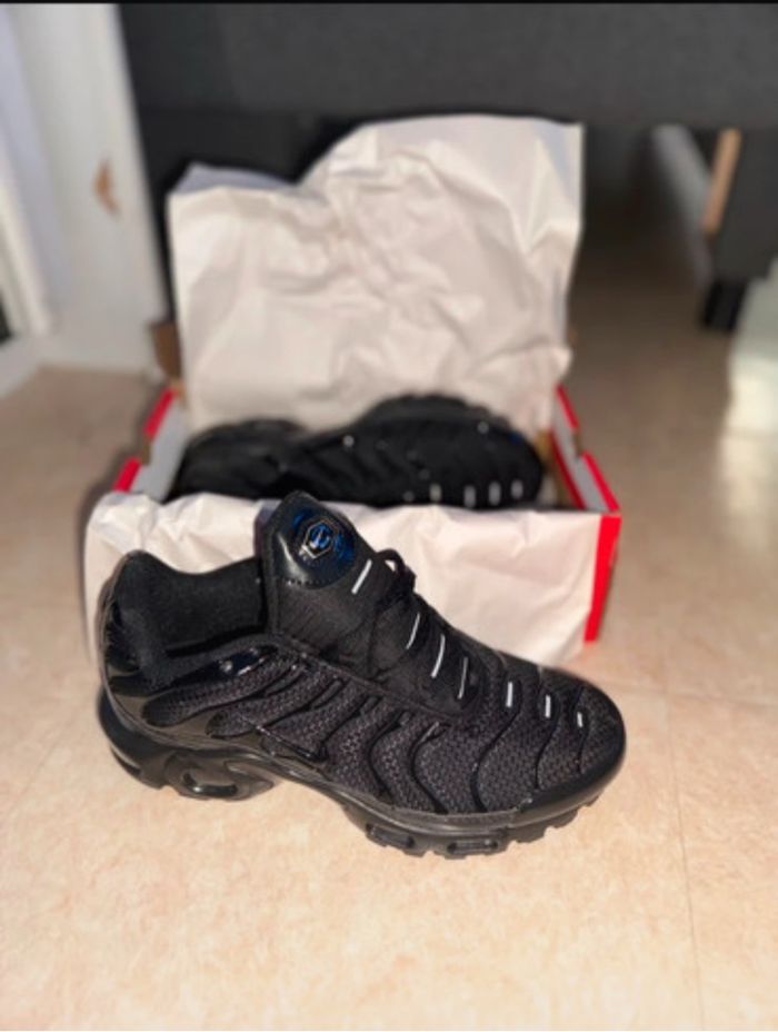 Nike Tn noir - taille 41 - photo numéro 3