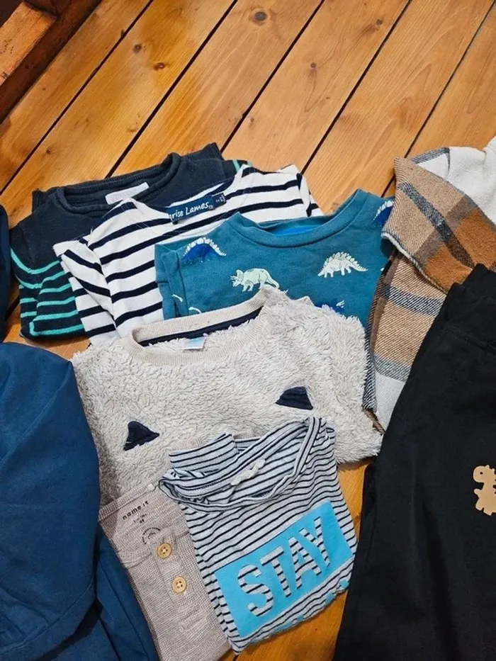 Lot vêtements garçon 2ans 24mois - photo numéro 3