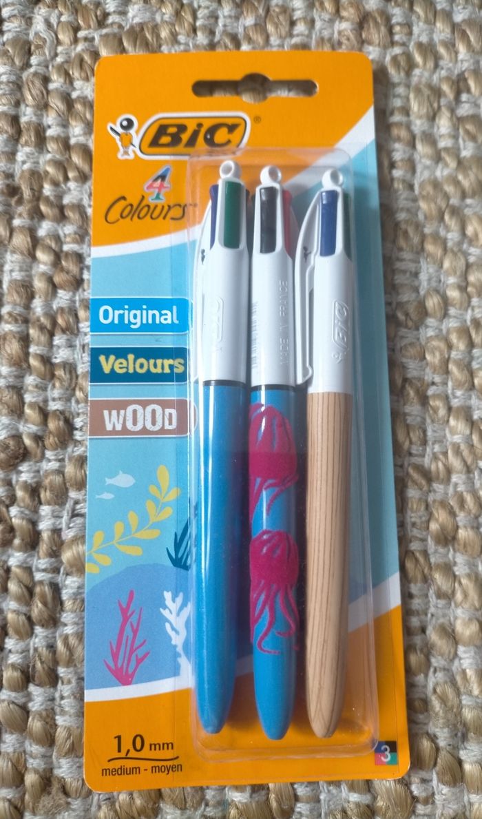 Lot 6 stylos 4 couleurs Bic - photo numéro 2