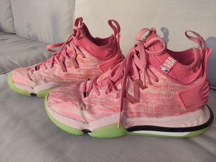 Chaussures de basketball - photo numéro 4