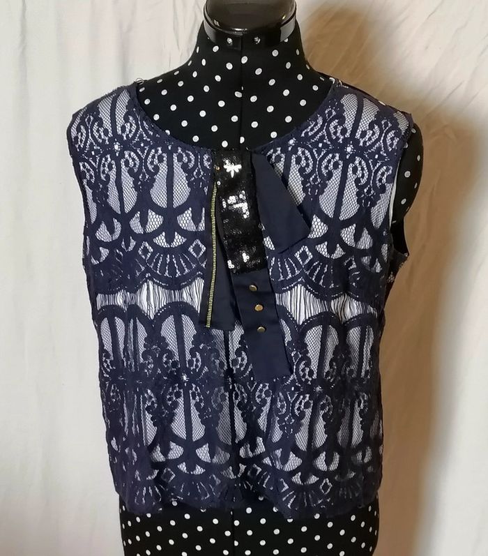 Top / débardeur bleu marine blanc dentelle taille M La mode est à Vous - photo numéro 7