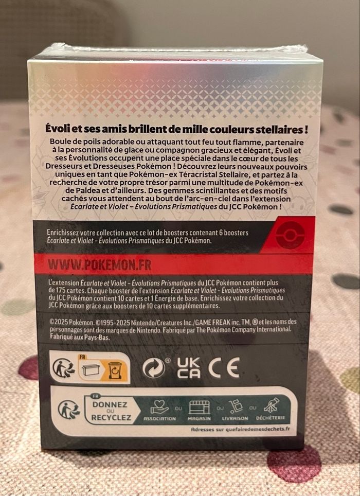 Bundle 8.5 Évolutions Prismatiques Pokémon - photo numéro 2