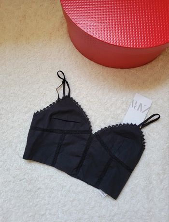 Top chic noir crochet Zara 34