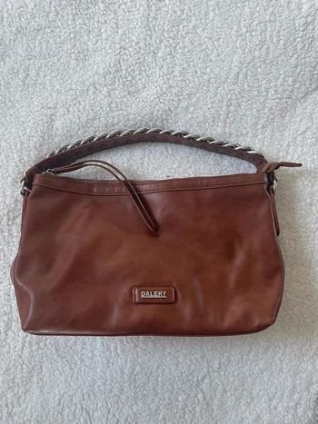 Petit sac à main avec anses classe élégant en cuir marron avec lanières