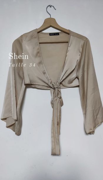 Chemisier court en satin shein femme Taille 34