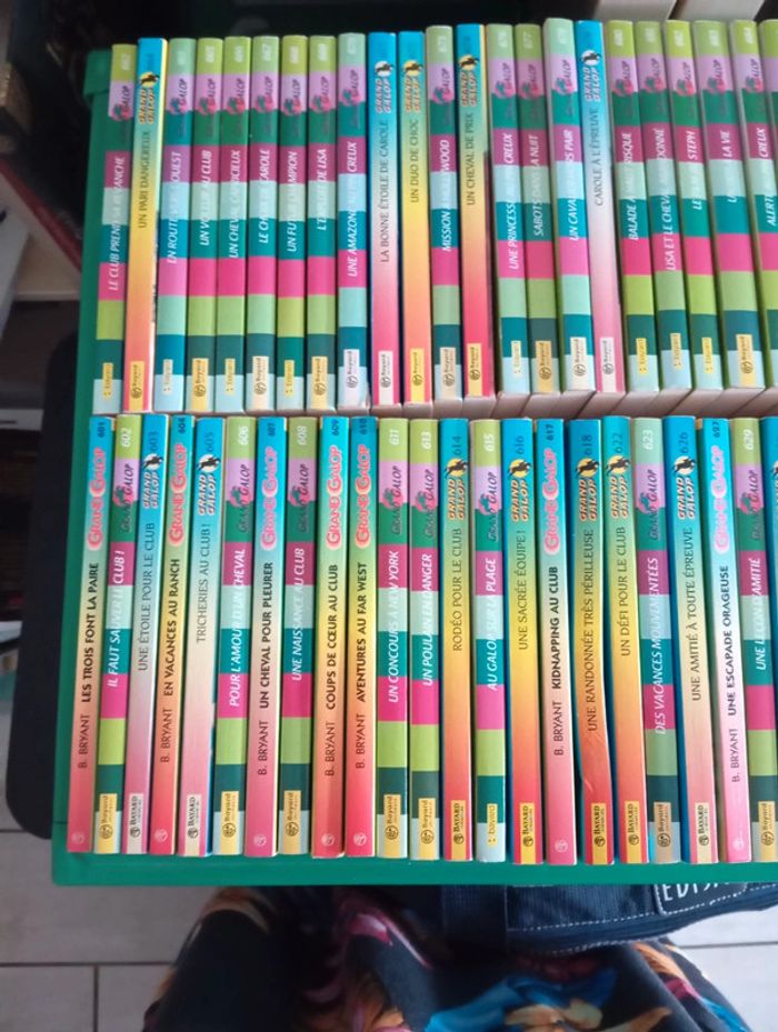 Collection livre grand galop nombreux tomes disponible