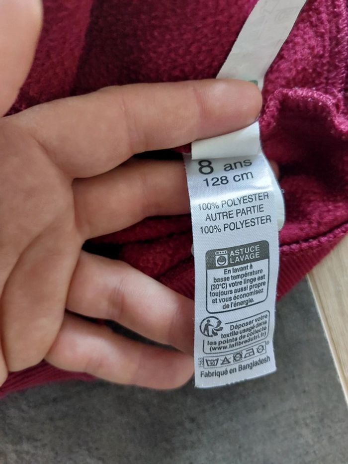 Sweat à capuche avec poches 👧 Taille : 8ans - photo numéro 5