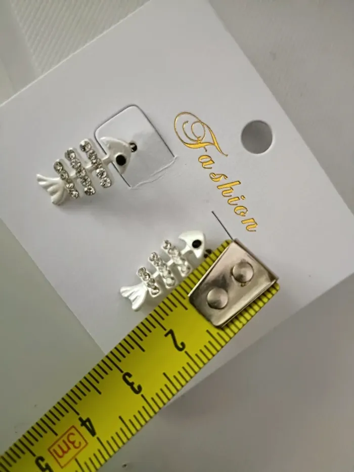 Boucles d'oreilles poisson argenté Blanc - photo numéro 4