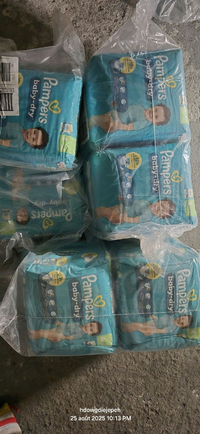 Lot couche pampers baby-dry taille 6