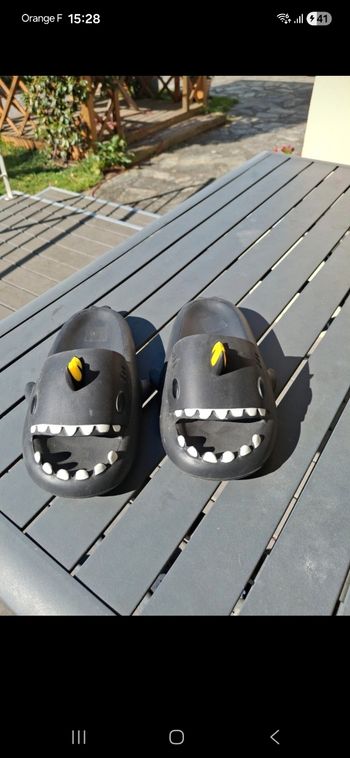 Claquette homme requin 🦈 