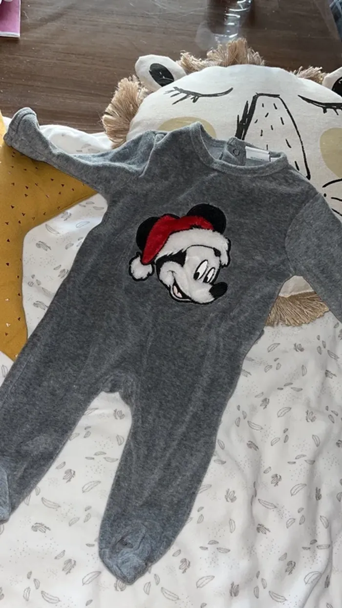 Pyjama Disney noël 3 mois