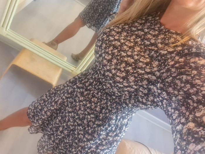 Robe bleue marine fleurie en voile doublée Vero Moda Taille 36 - photo numéro 6