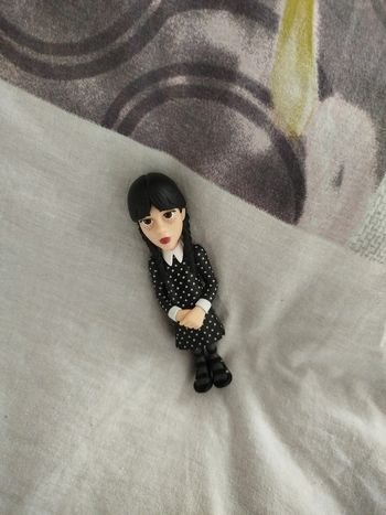 Mini poupée mercredi Adams