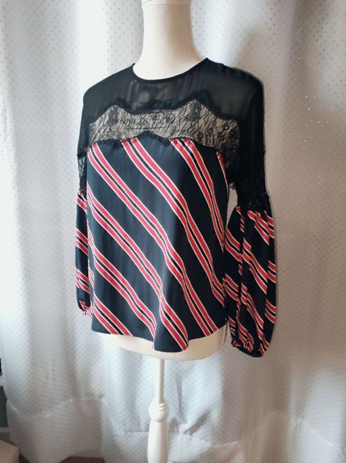 Blouse Mango avec dentelle et rayures, manches bouffantes, taille XS, bon état!