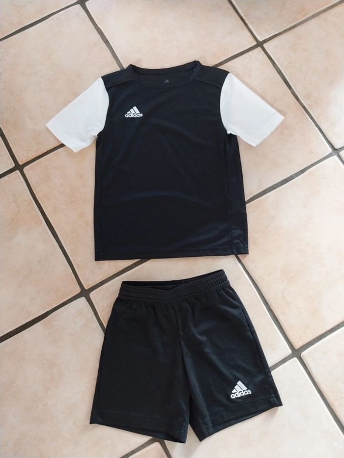 Tenue foot adidas