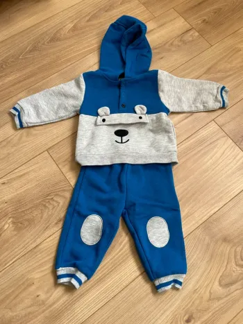 Jogging bleu ourson + chaussettes taille 6mois