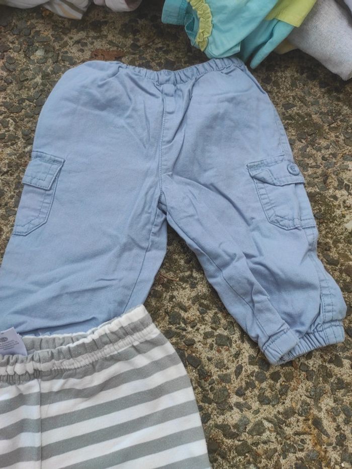 Lot 3 pantalons 6 mois - photo numéro 4