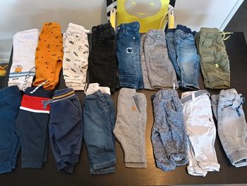 Gros lot jean pantalon 16 pièces 3 mois