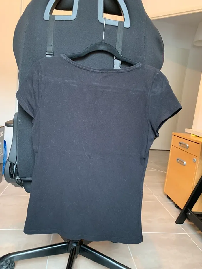 T-shirt noir H&M taille M - photo numéro 4