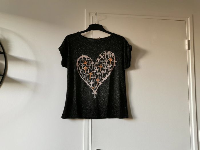 Tee shirt