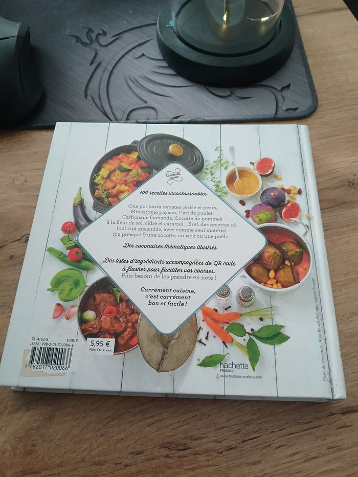 LIVRE DE CUISINE PLAT TOUT EN UN HACHETTE - photo numéro 2