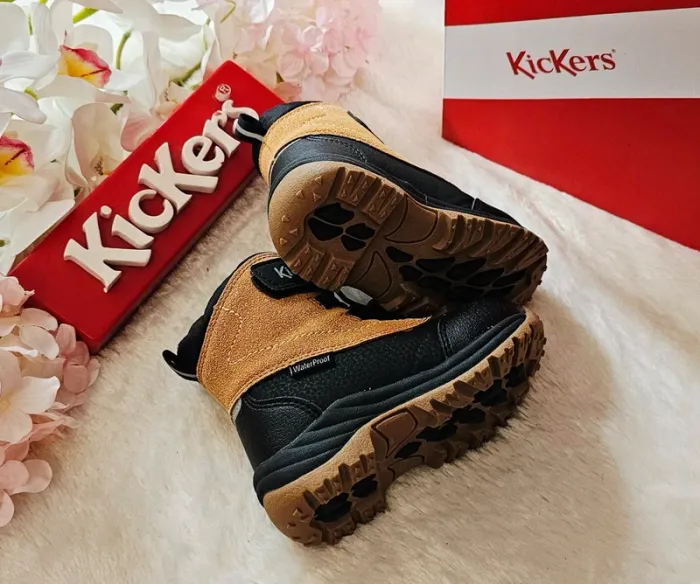 Bottes Bottines Scratch Élastique Fourrées Waterproof Kickers T22 - photo numéro 2