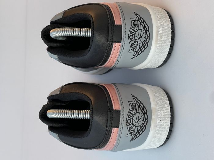 Jordan 1 Low Noir Gris Rose Femmes - photo numéro 5