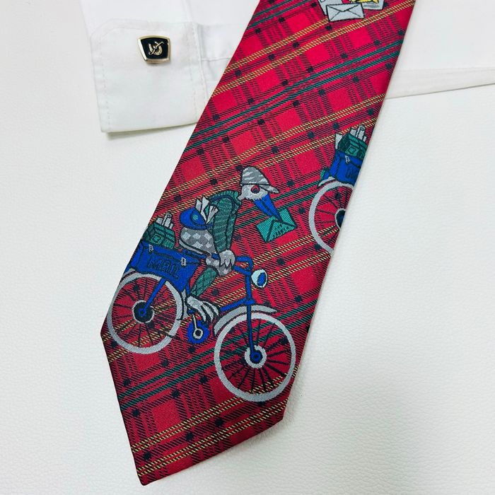Cravate au motif unique - pigeon facteur tartan rouge - 9,5 cm - Très bon état - photo numéro 5