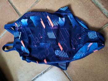 Maillot de bain 1 pièce Nabaiji bleu motifs géométriques 8-9 ans Décathlon