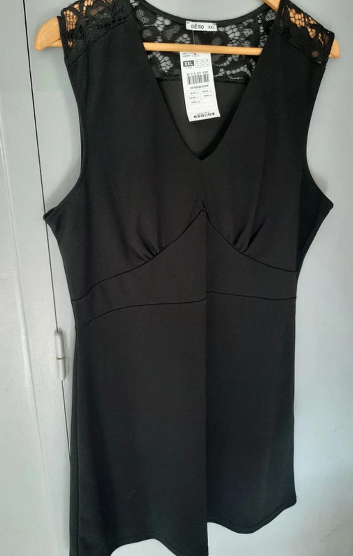 petites robe noire Gémo noir taille XXL