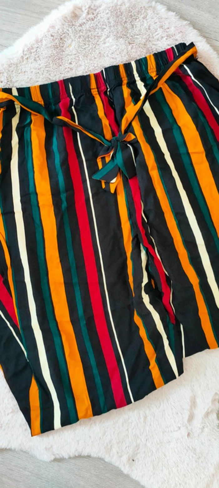 Pantalon léger neuf - photo numéro 3