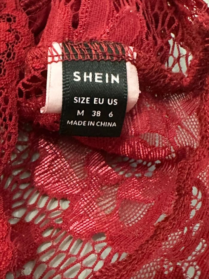 Petit top en dentelle rouge Shein taille M - photo numéro 3