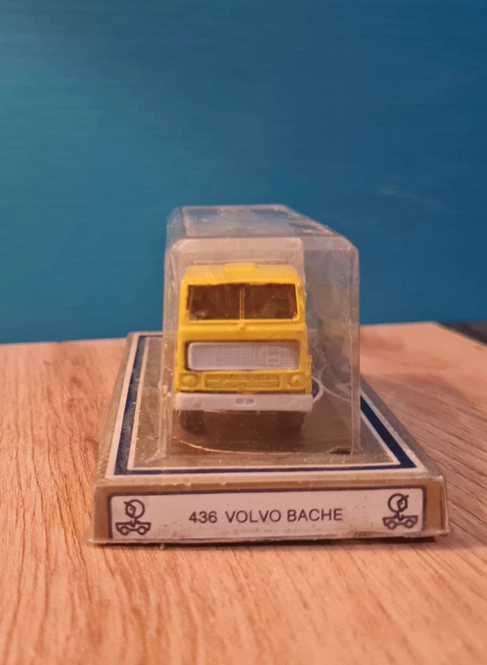 Mini Jet Norev 436 Volvo Bache - photo numéro 4
