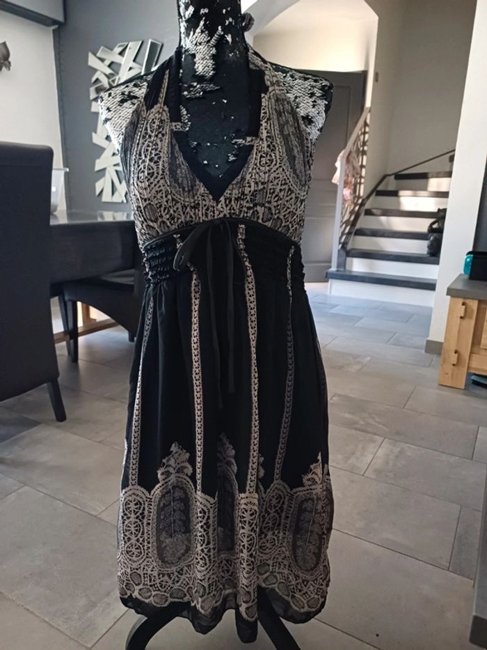 Robe dos nu