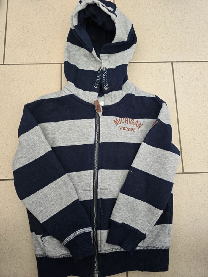 Veste zippée à rayures