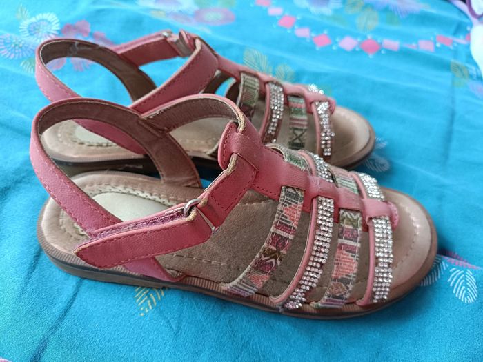 Sandales brillantes 30 - photo numéro 2