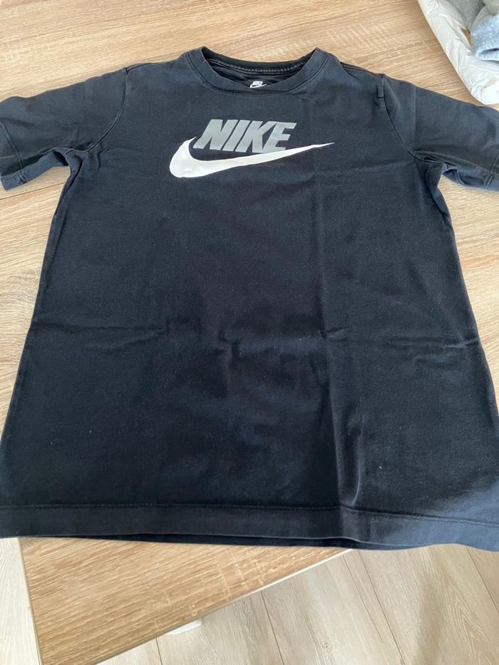 T-shirt nike enfant taille L