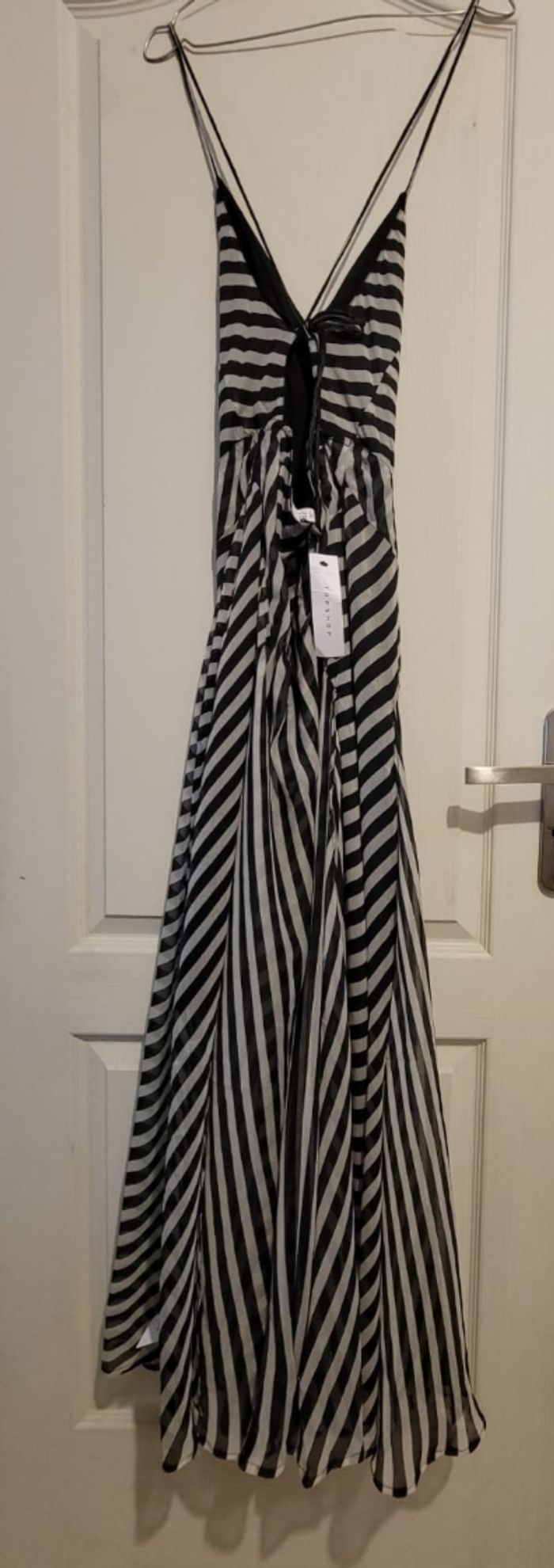Robe longue neuve - photo numéro 2