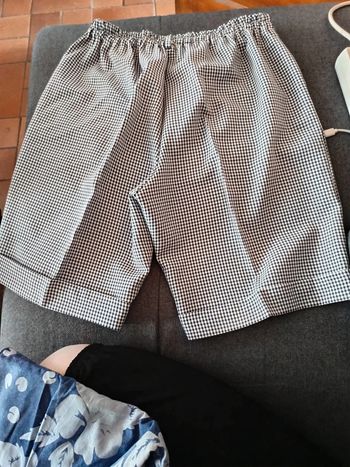 Short gris motif vichy taille 38/40 (taille 2)