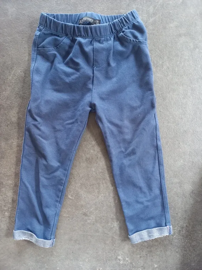 Lot pantalons 24 mois - photo numéro 2