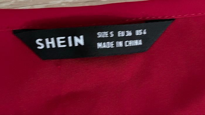 Robe rouge shein taille S jamais porté neuve - photo numéro 3