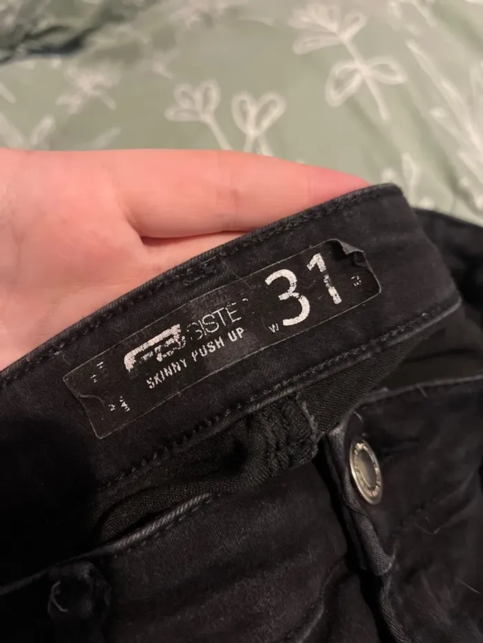 Jean skinny noir push up - photo numéro 4