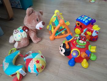 Lot de jouets d eveil pour bebe à partir de 6 mois