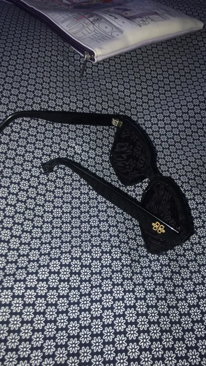 Lunette de soleil - photo numéro 3